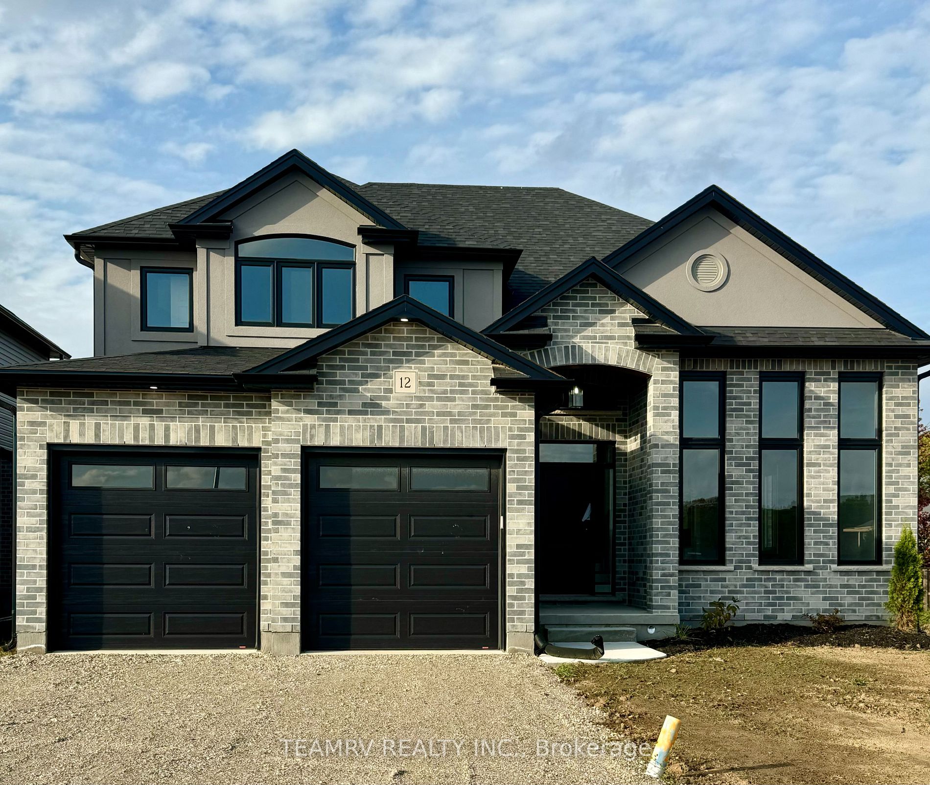 12 Sycamore Dr, Tillsonburg, Ontario, 