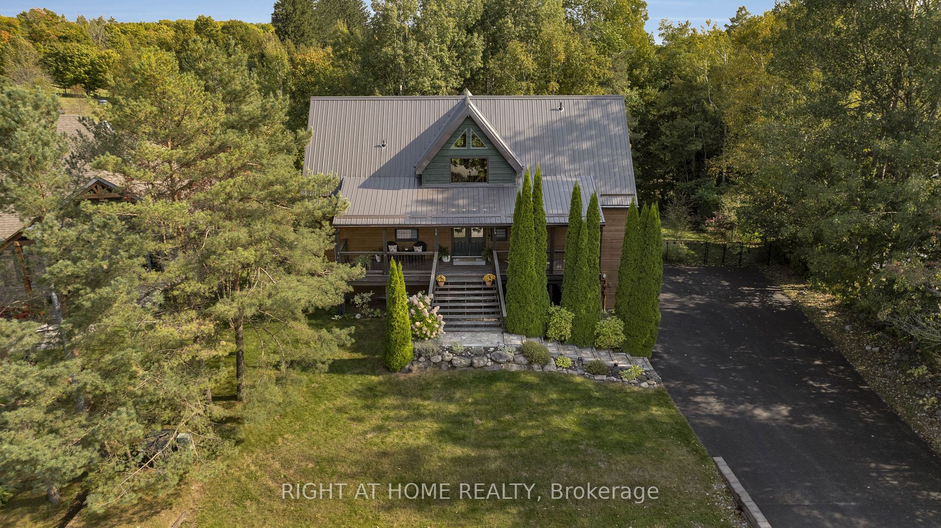 17 Bridle Path, Oro-Medonte, Ontario, Horseshoe Valley