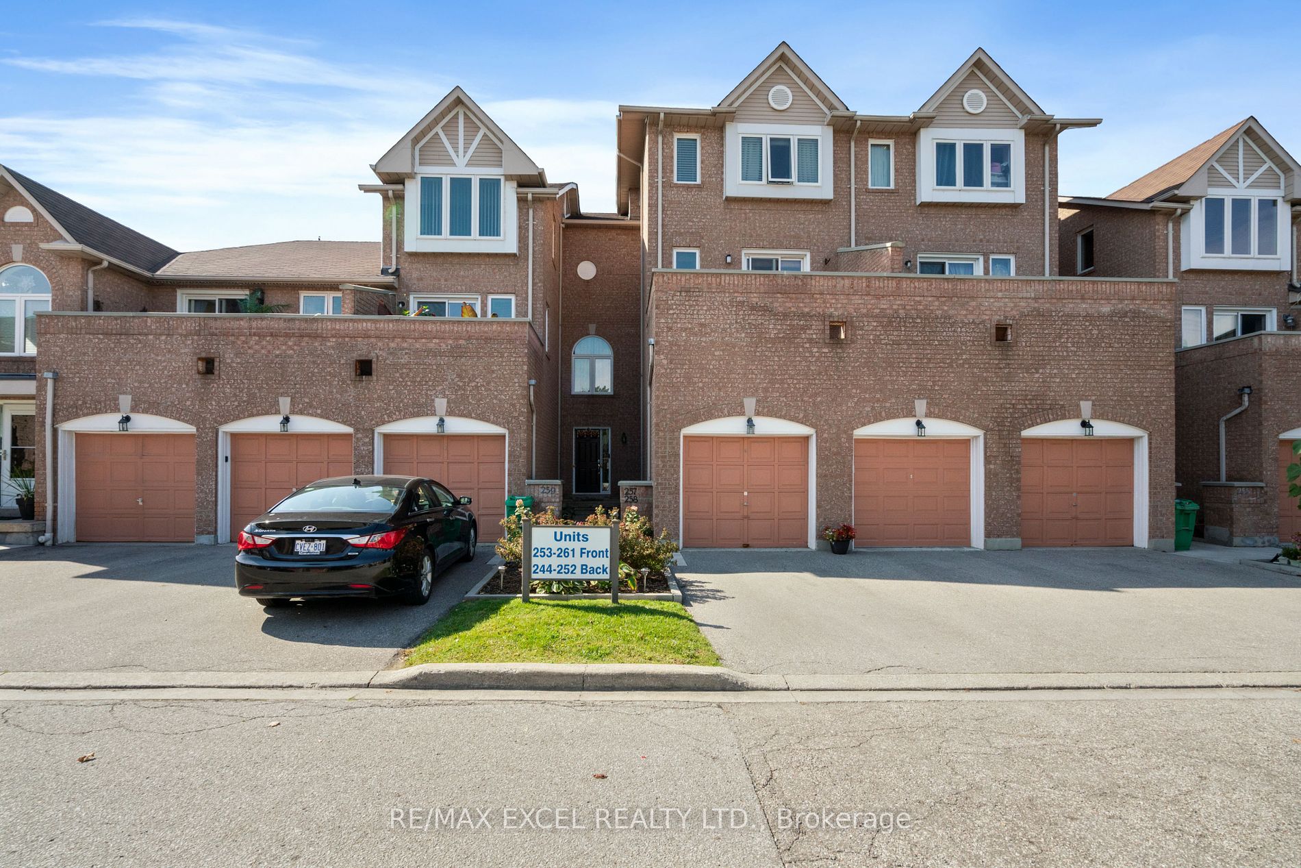 60 Barondale Dr, Mississauga, Ontario, Hurontario