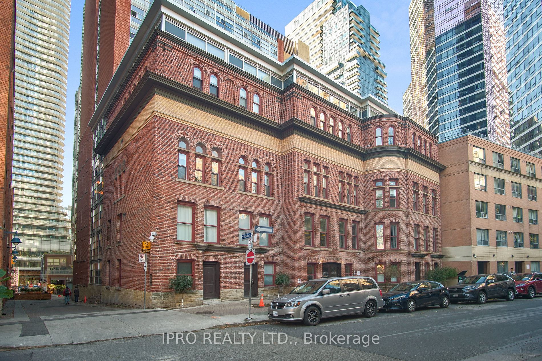 11 St. Joseph St, Toronto, Ontario, Bay Street Corridor