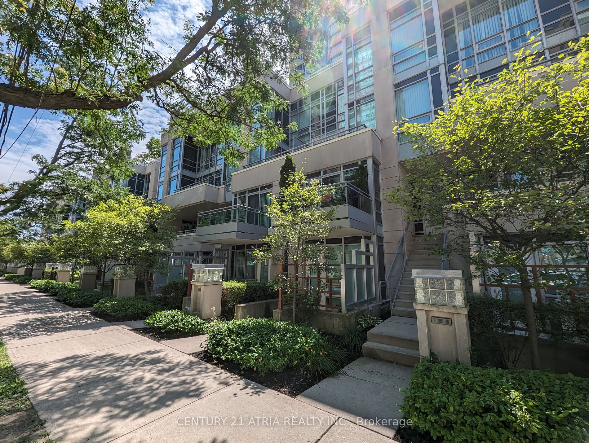 21 Olive Ave, Toronto, Ontario, Willowdale East