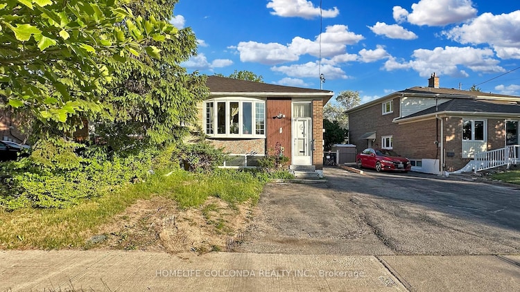 9 Rameau Dr, Toronto, Ontario, Hillcrest Village