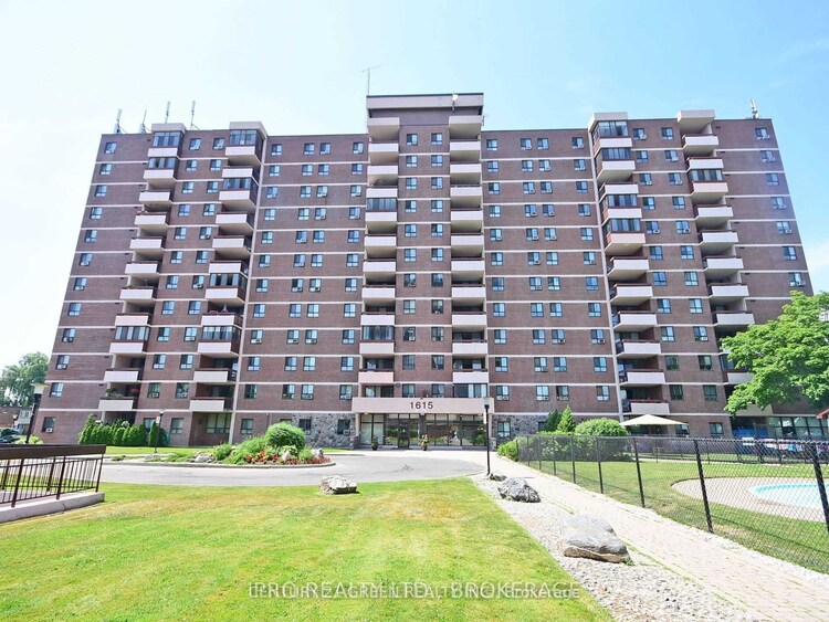 1615 Bloor St, Mississauga, Ontario, Applewood