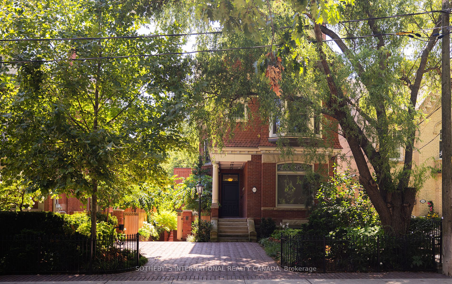 297 Carlton St, Toronto, Ontario, Cabbagetown-South St. James Town