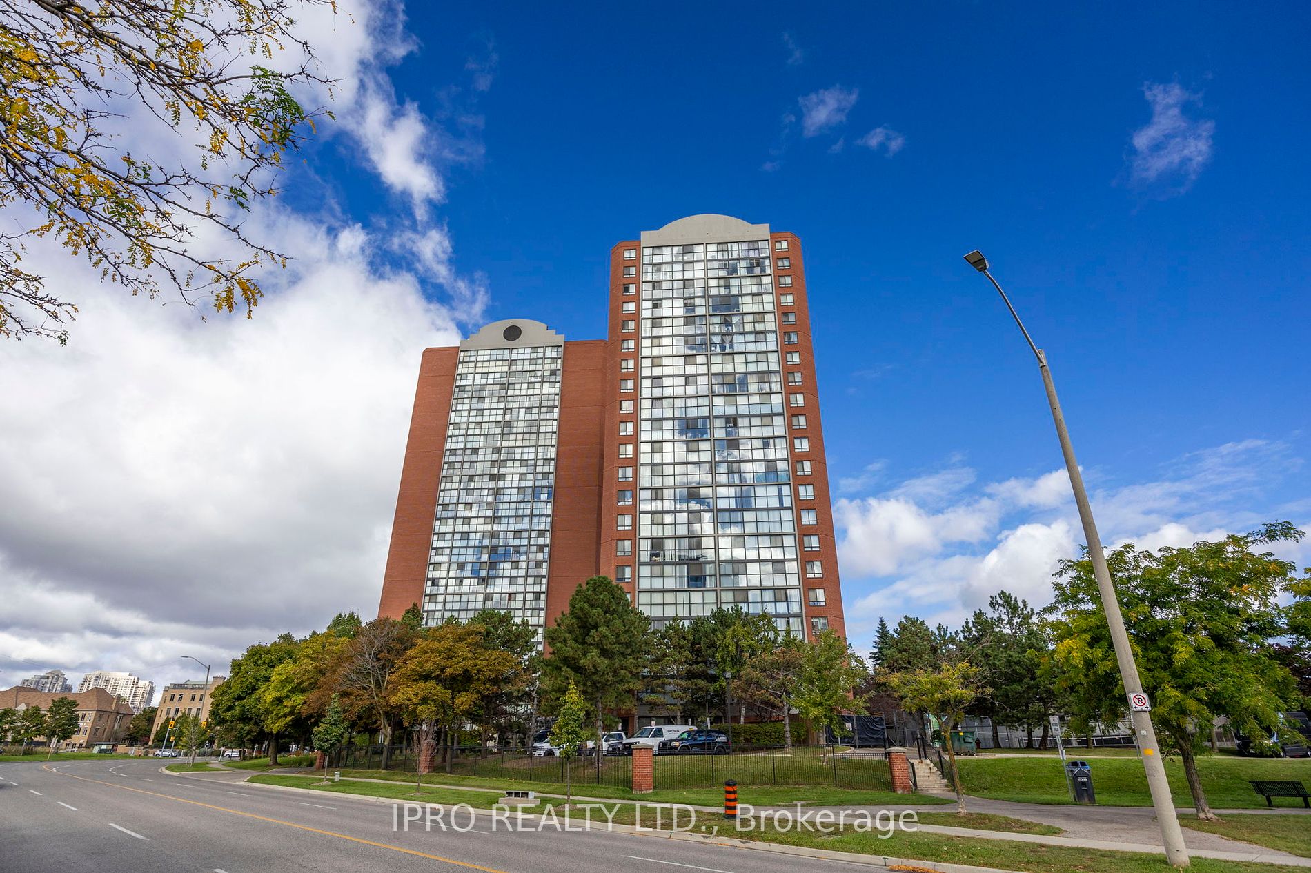 4185 Shipp Dr, Mississauga, Ontario, City Centre