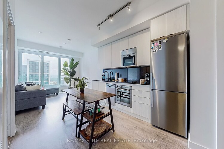 5 Mabelle Ave, Toronto, Ontario, Islington-City Centre West