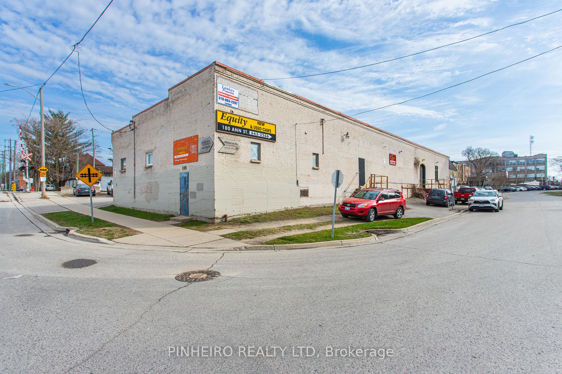 100 St George St, London, Ontario, East F