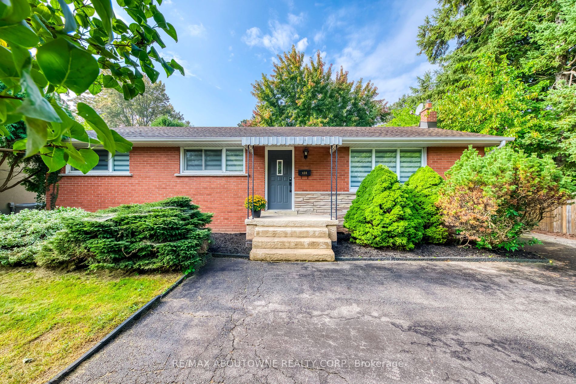 428 Henderson Rd, Burlington, Ontario, Shoreacres