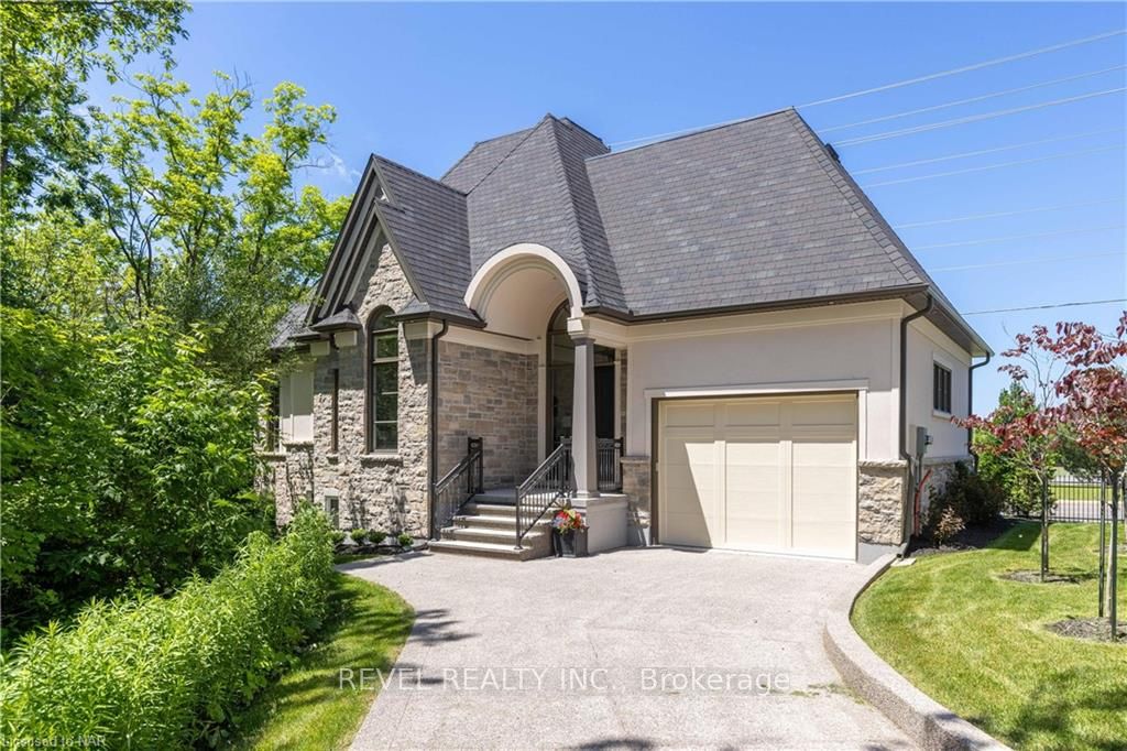 27 Arbourvale, St. Catharines, Ontario, 