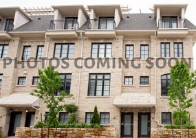 55 Lunar Cres