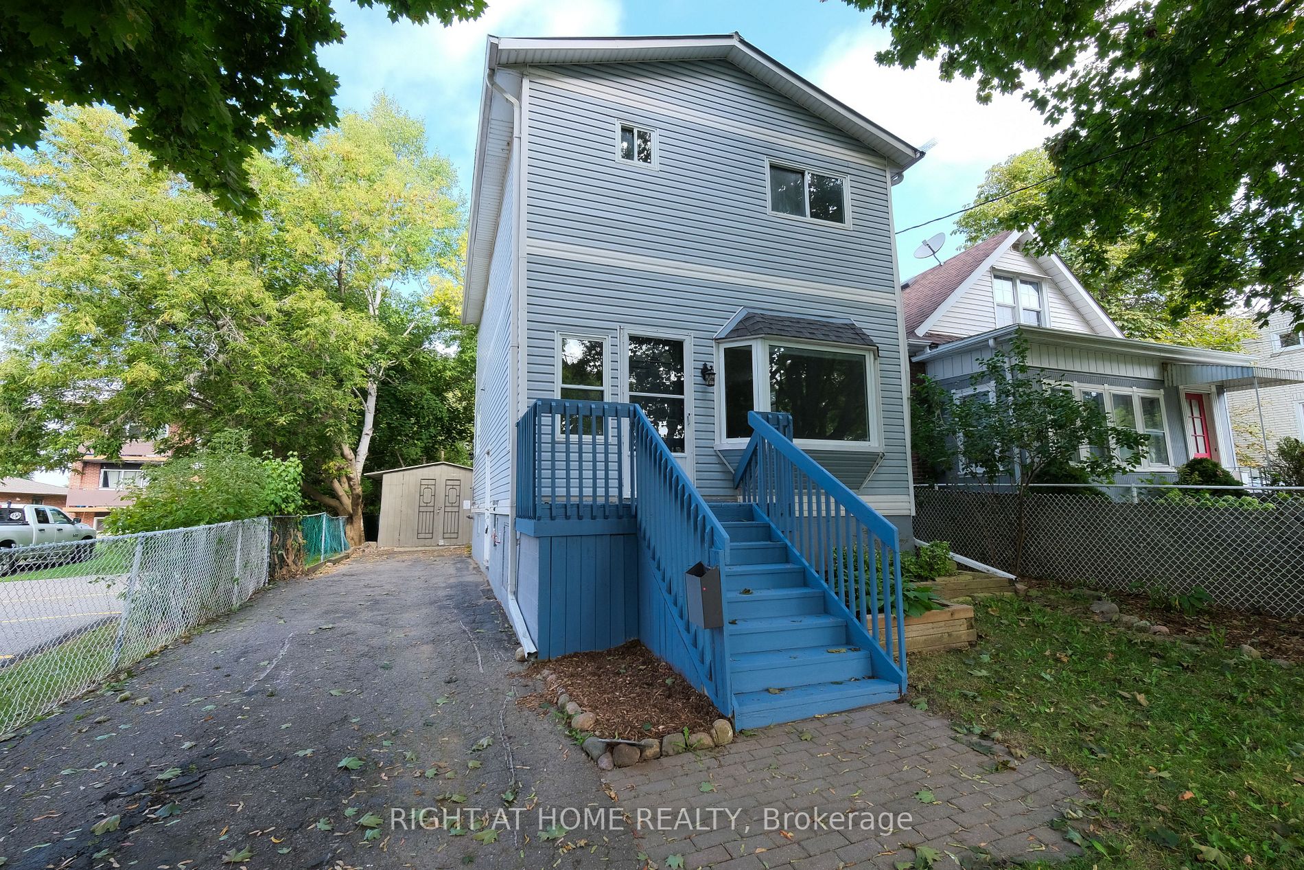 118 Thomas St, Oshawa, Ontario, Lakeview