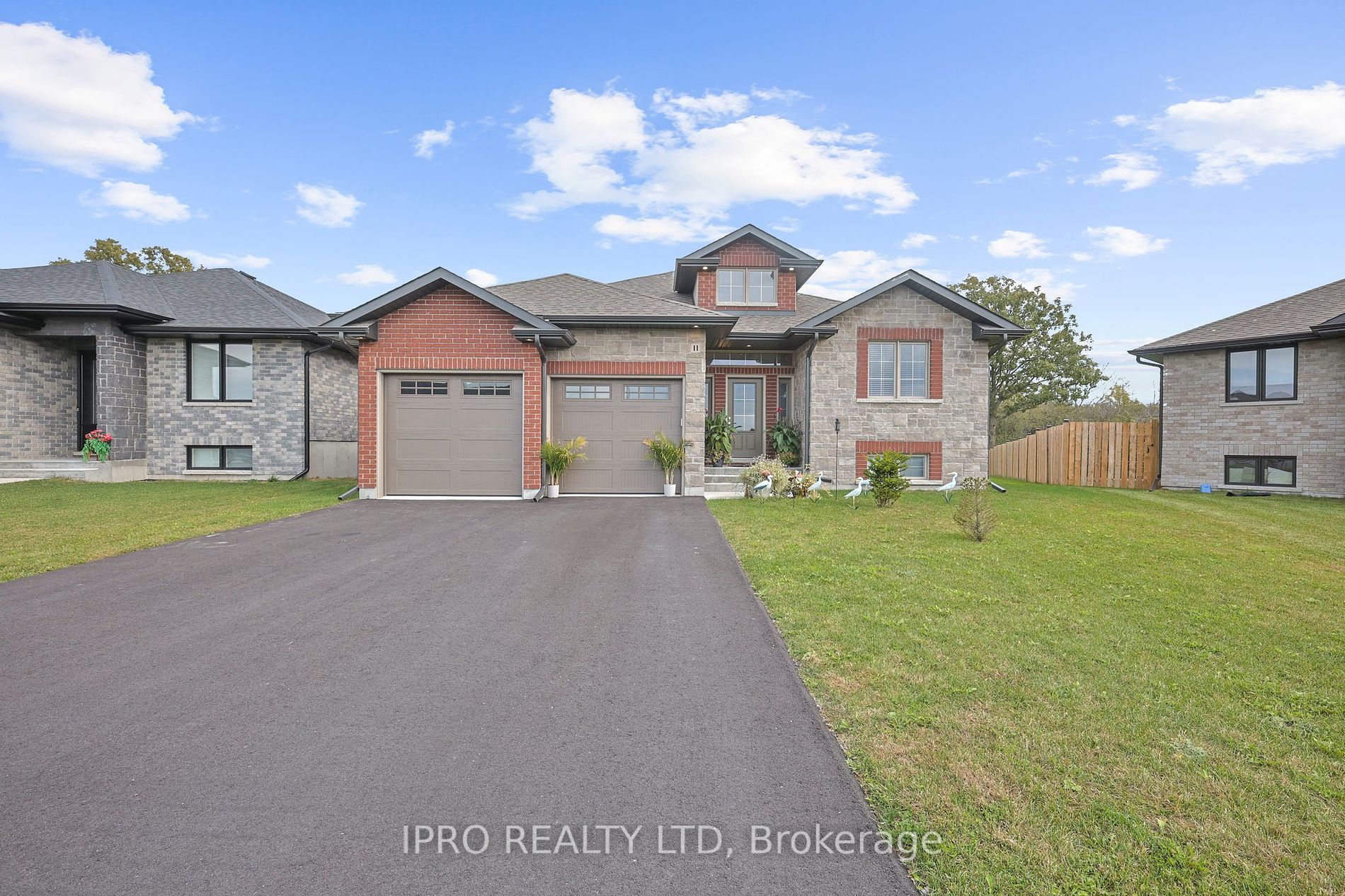 11 CATTAIL Cres, Quinte West, Ontario, 