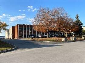 1070 Heritage Rd, Halton, Ontario , MLS #W9388946 , Image - 1