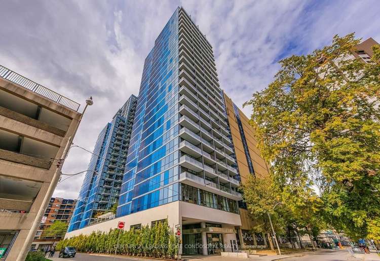 210 Simcoe St, Toronto, Ontario, University