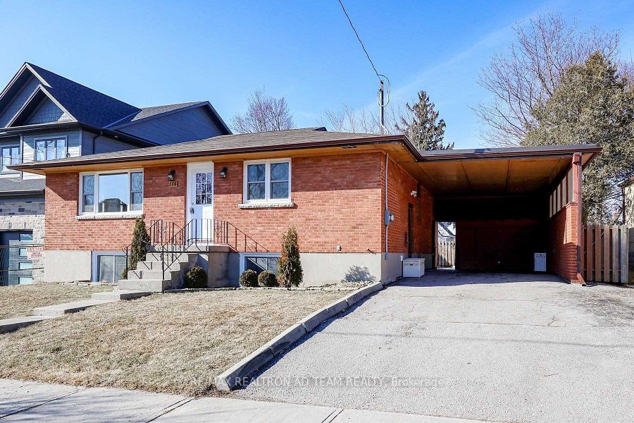 114 Arlington Ave, Oshawa, Ontario, O'Neill