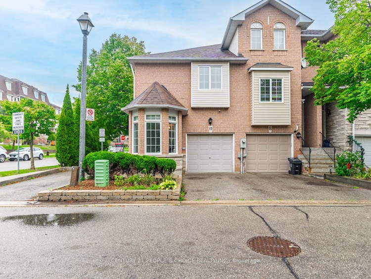 57 Pioneer Ave, Toronto, Ontario, Mount Dennis