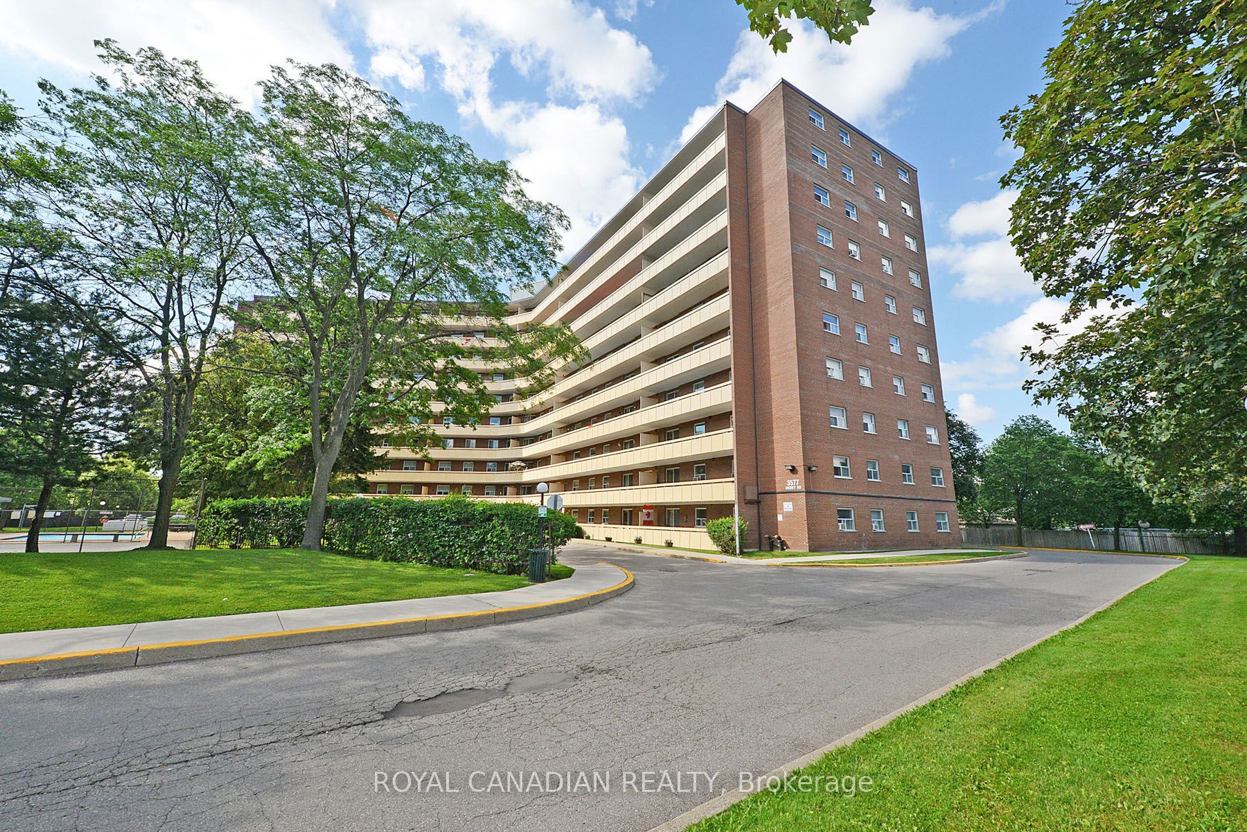 3577 Derry Rd E, Mississauga, Ontario, Malton