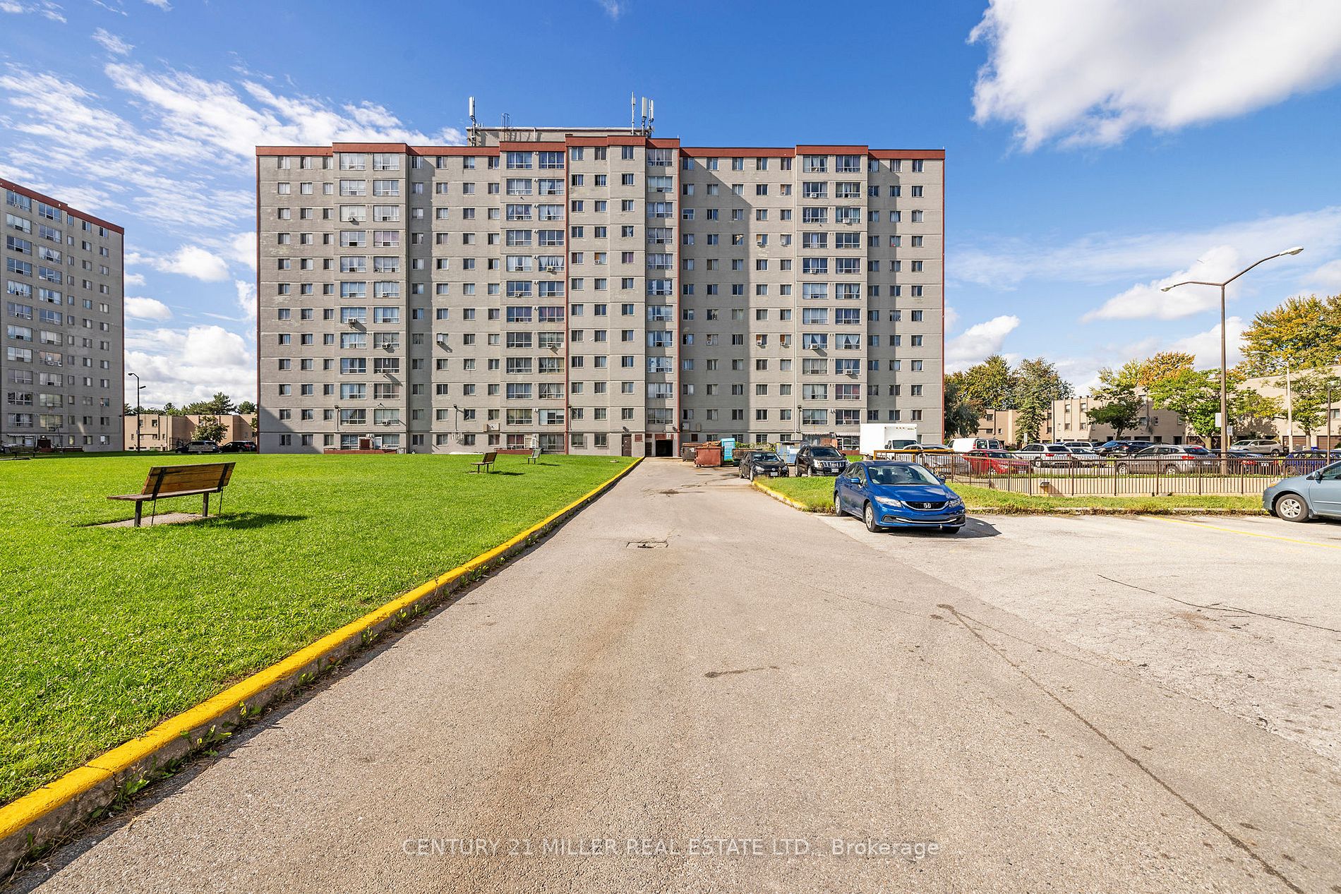 100 Lotherton Ptwy, Toronto, Ontario, Yorkdale-Glen Park