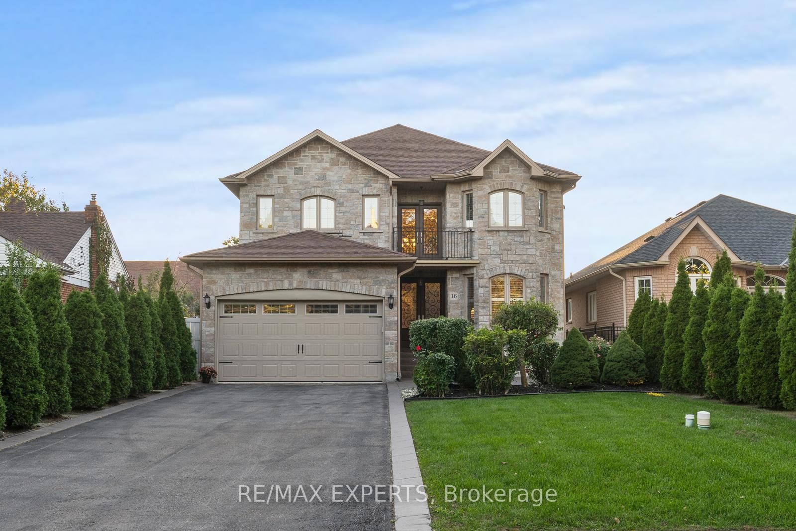 16 Windsor Rd, Toronto, Ontario, Kingsview Village-The Westway