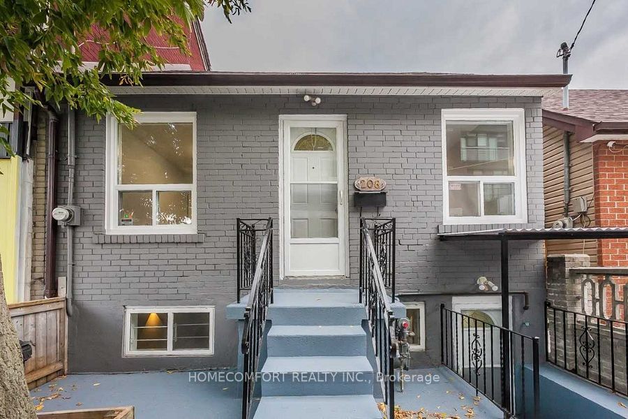 208 Manning(Main Floor) Ave, Toronto, Ontario, Trinity-Bellwoods