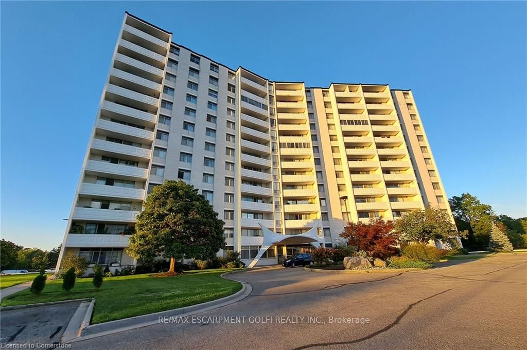 15 Towering Heights Blvd, St. Catharines, Ontario, 