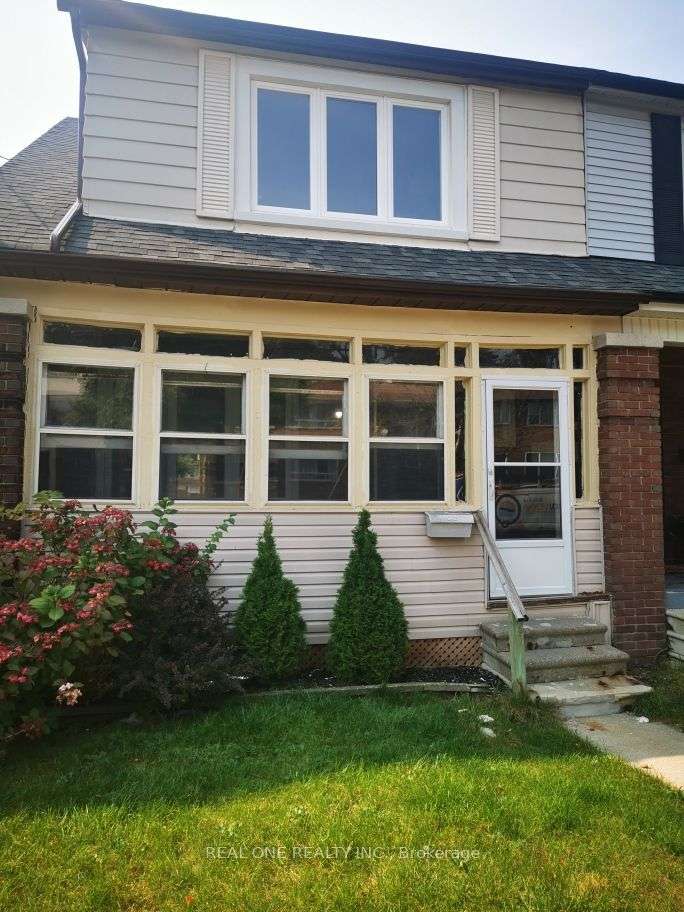 124 Malvern Ave, Toronto, Ontario, East End-Danforth