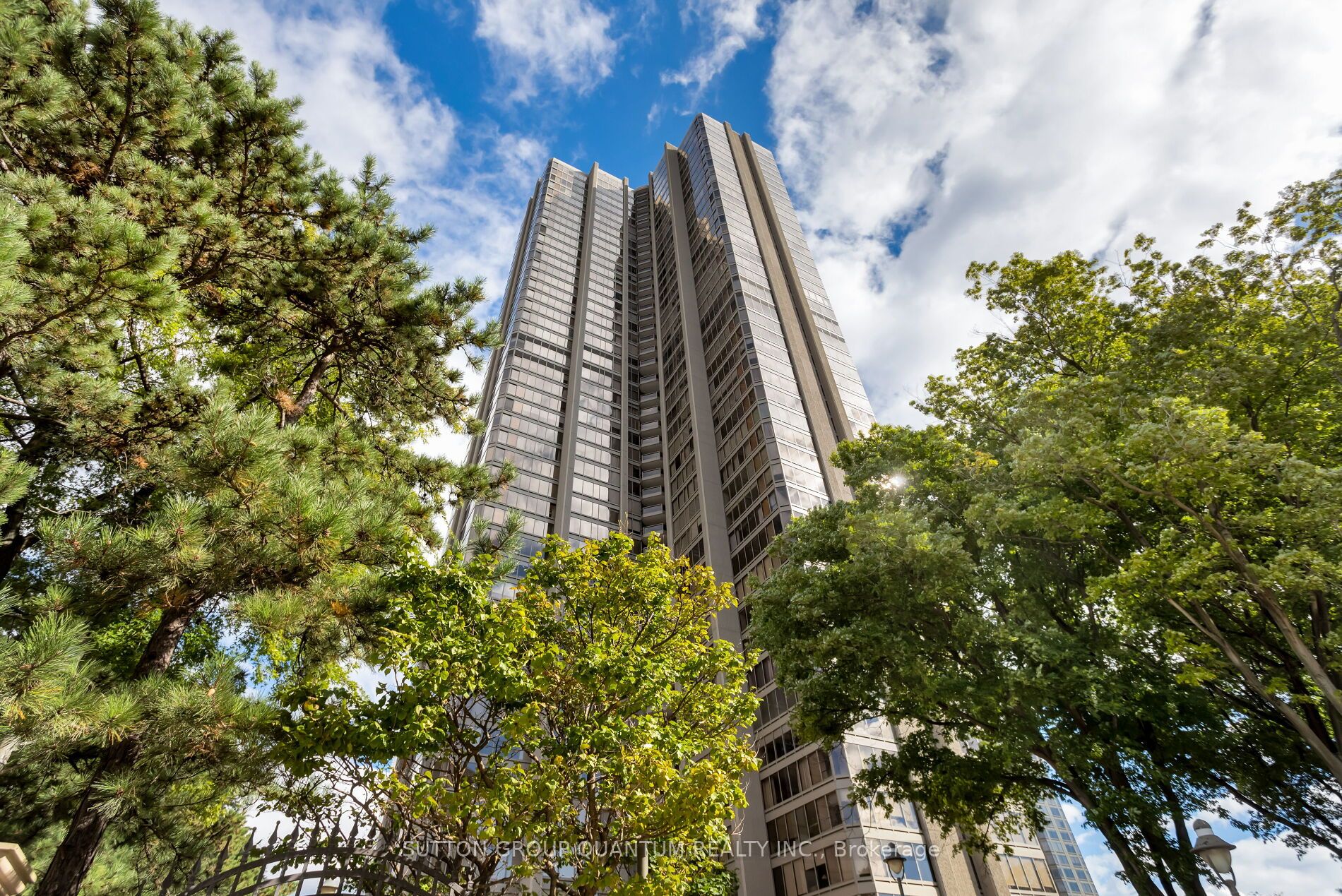 2045 LAKESHORE Blvd W, Toronto, Ontario, Mimico