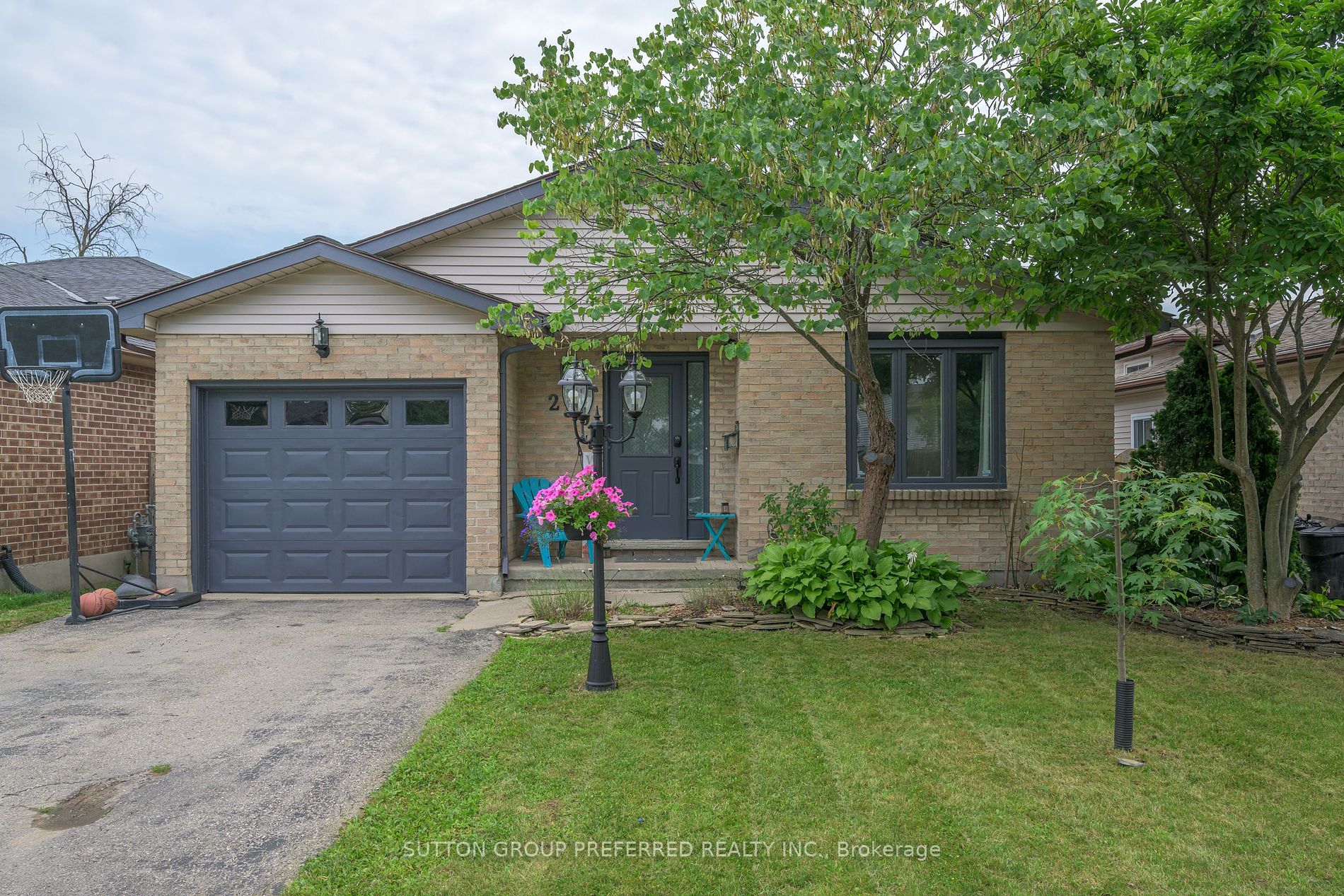 239 Portsmouth Cres E, London, Ontario, East I