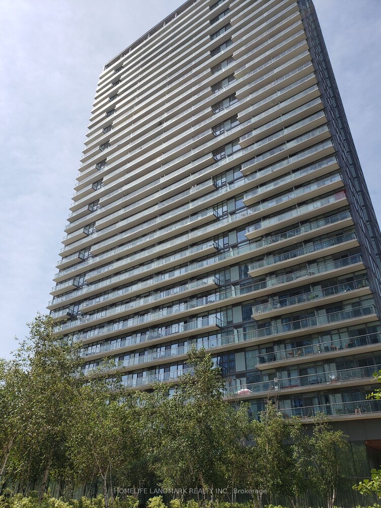 105 The Queensway, Toronto, Ontario, High Park-Swansea