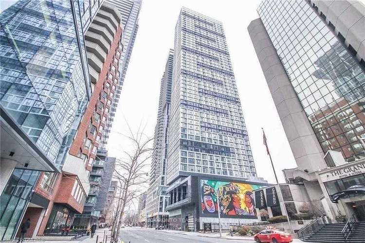 181 Dundas St E, Toronto, Ontario, Church-Yonge Corridor