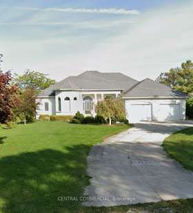 4266 Bluepoint Dr, Lambton, Ontario