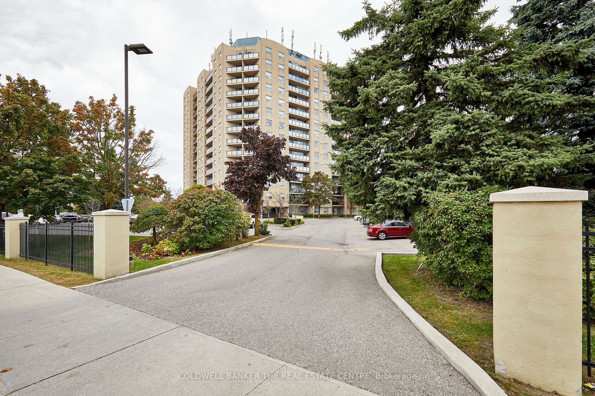 2 Westney Rd N, Ajax, Ontario, Central West