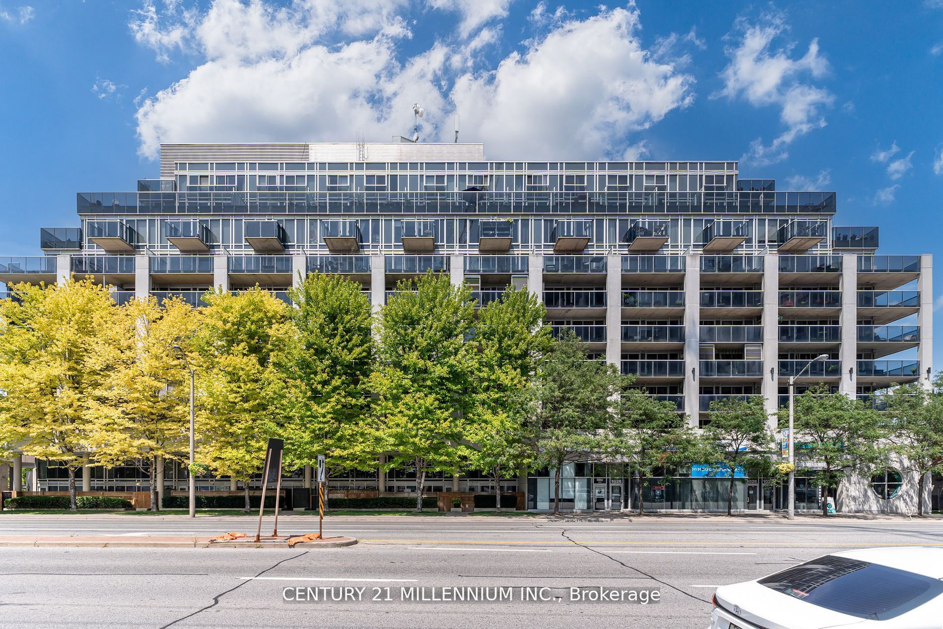 1040 The Queensway, Toronto, Ontario, Islington-City Centre West