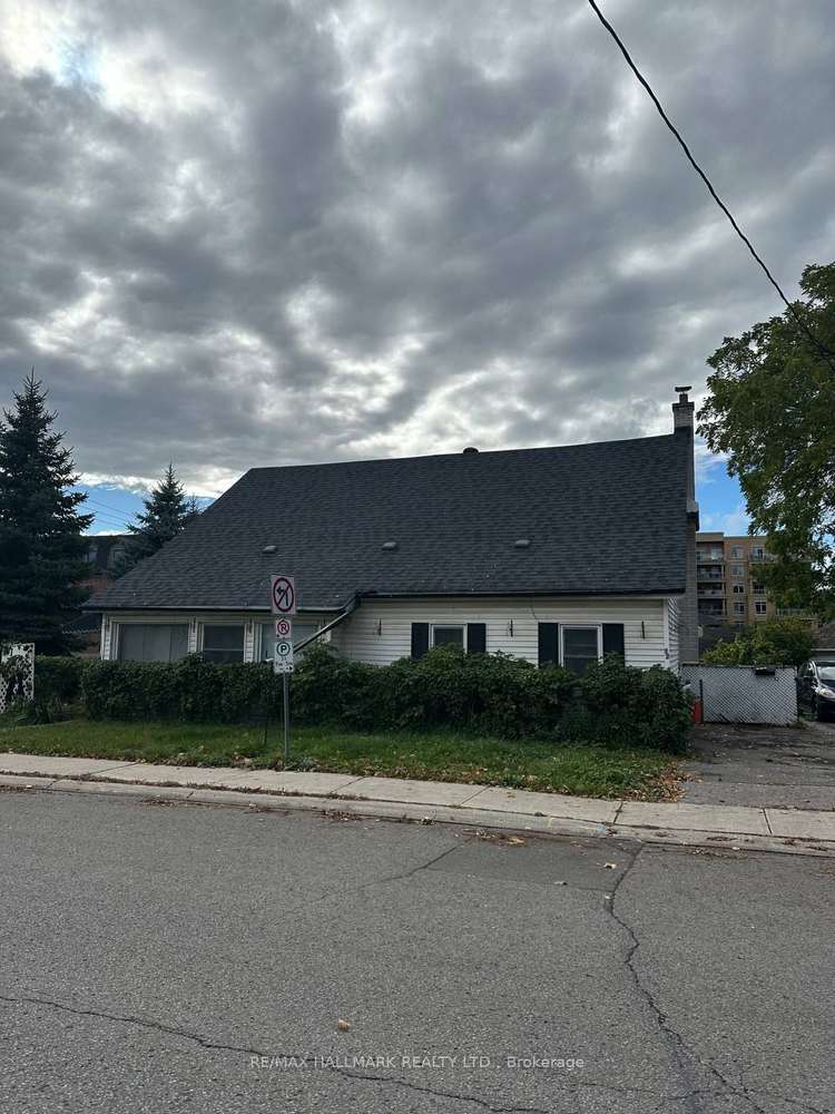 12 Spruce St, Aurora, Ontario, Aurora Village