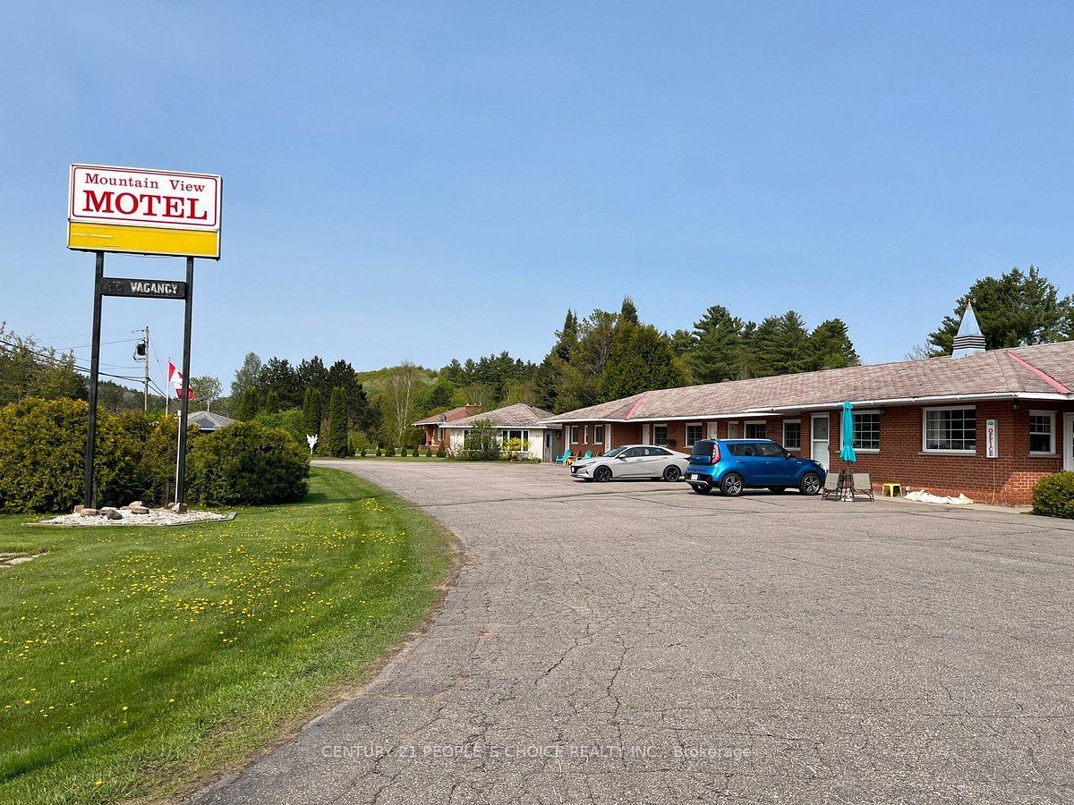 18508 Highway 60, Madawaska Valley, Ontario, 