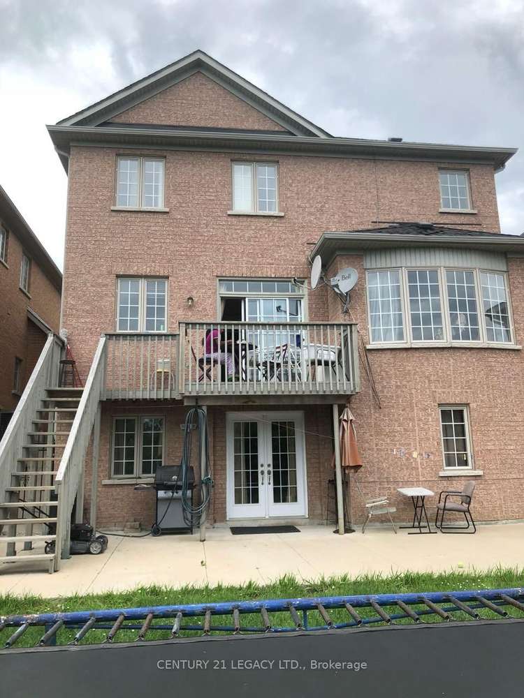 16 Prada Crt, Brampton, Ontario, Vales of Castlemore North