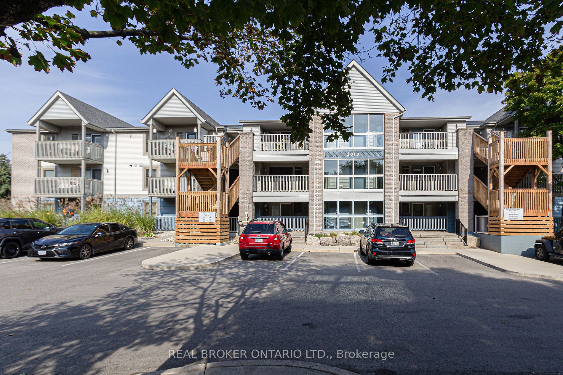 2010 Cleaver Ave, Burlington, Ontario, Headon