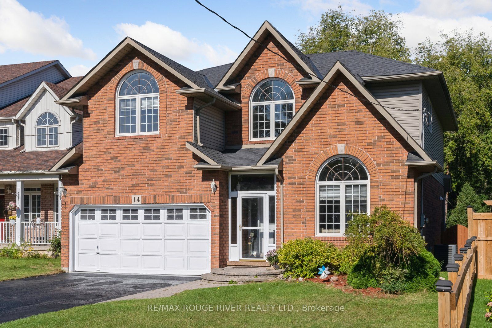 14 Selleck Lane, Oshawa, Ontario, Samac