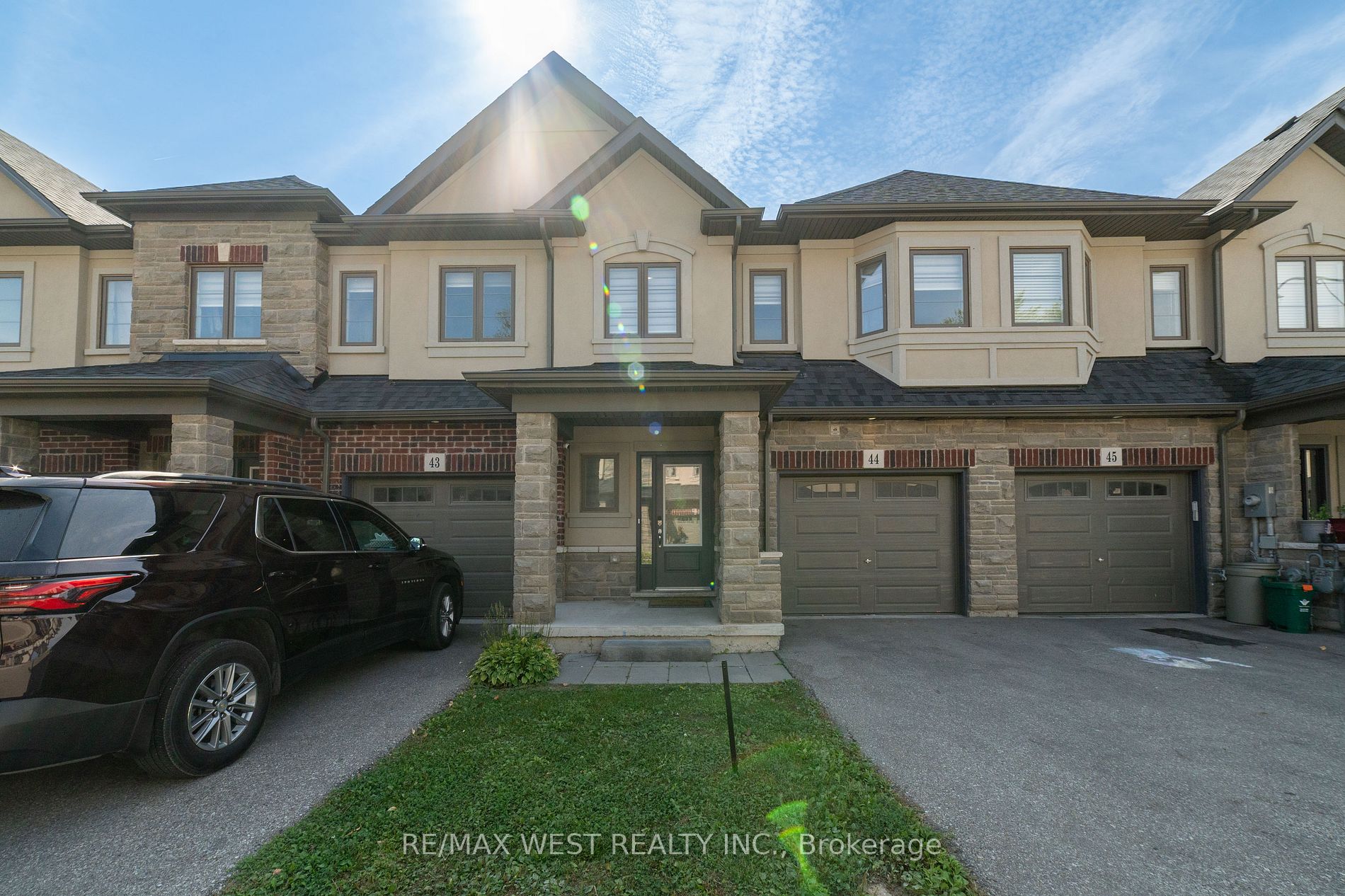 324 Equestrian BSMT Way, Cambridge, Ontario, 