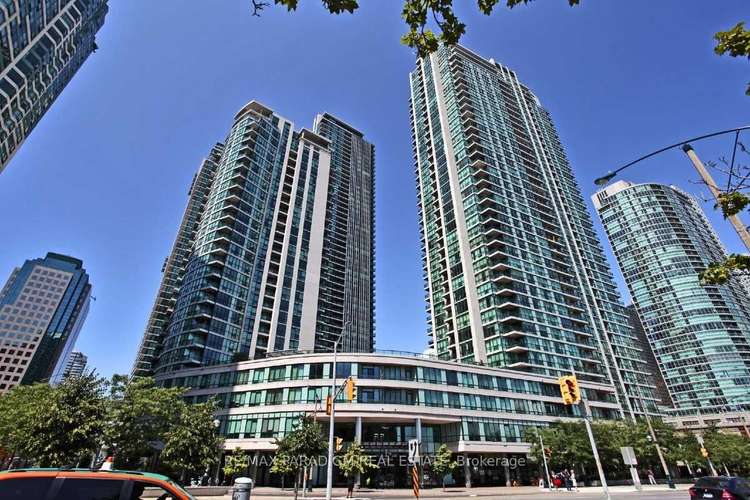 16 Yonge St, Toronto, Ontario, Waterfront Communities C1