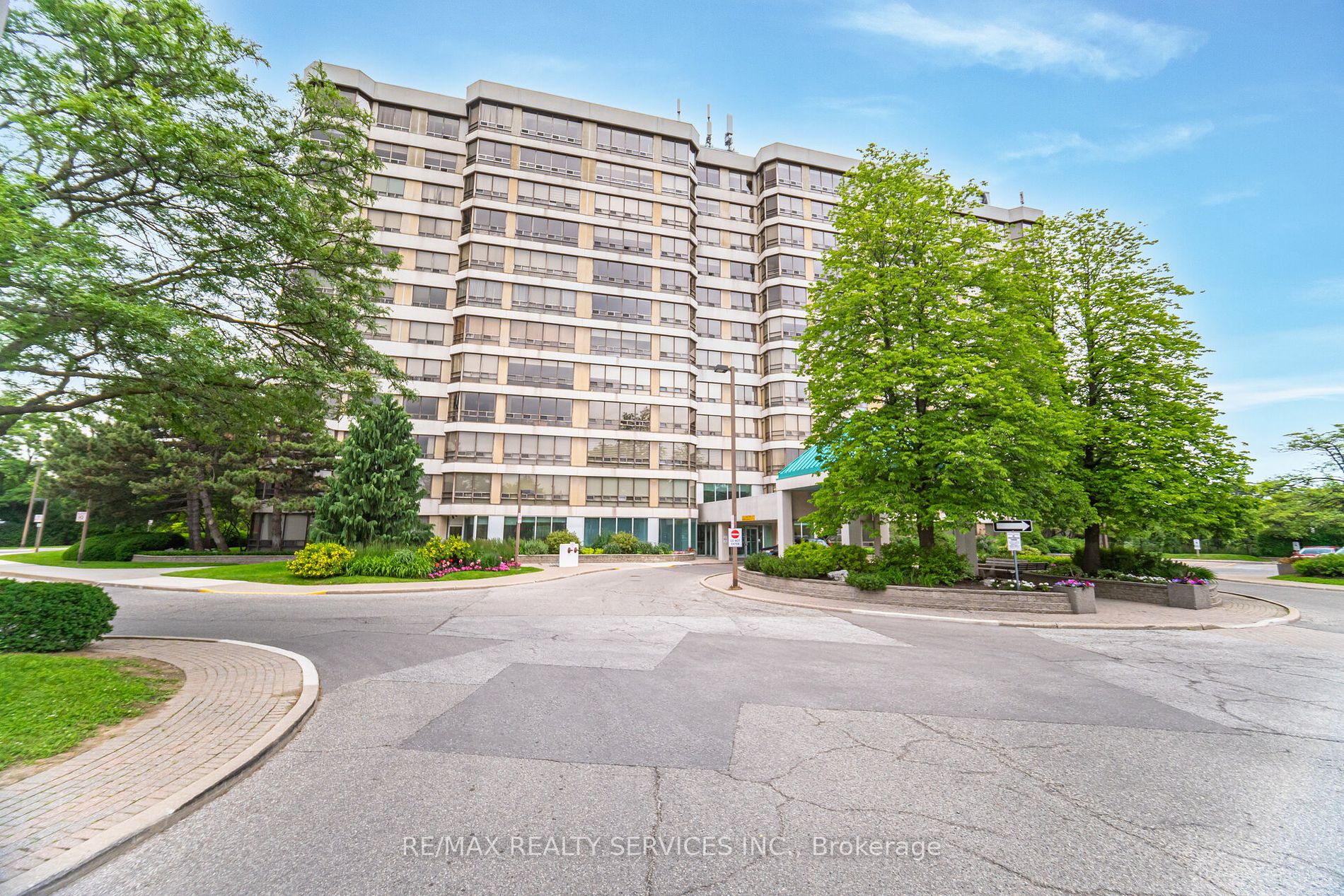 310 Mill St S, Brampton, Ontario, Brampton South