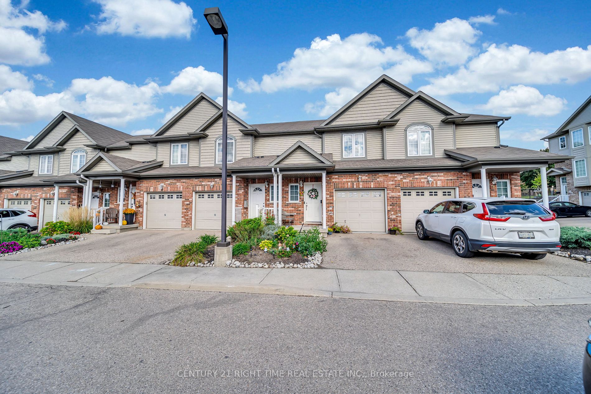 975 Strasburg Rd, Kitchener, Ontario, 