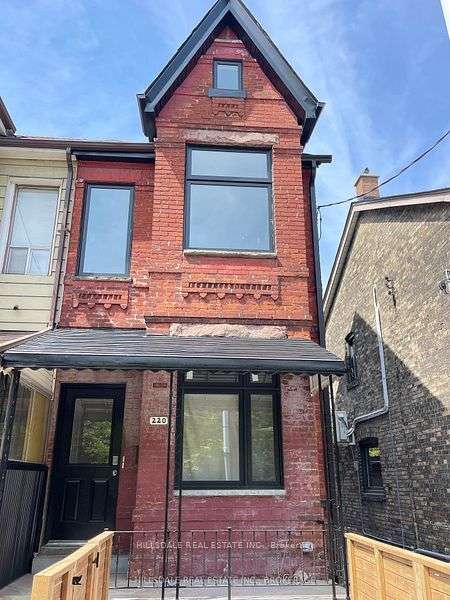 220 Claremont St, Toronto, Ontario, Trinity-Bellwoods