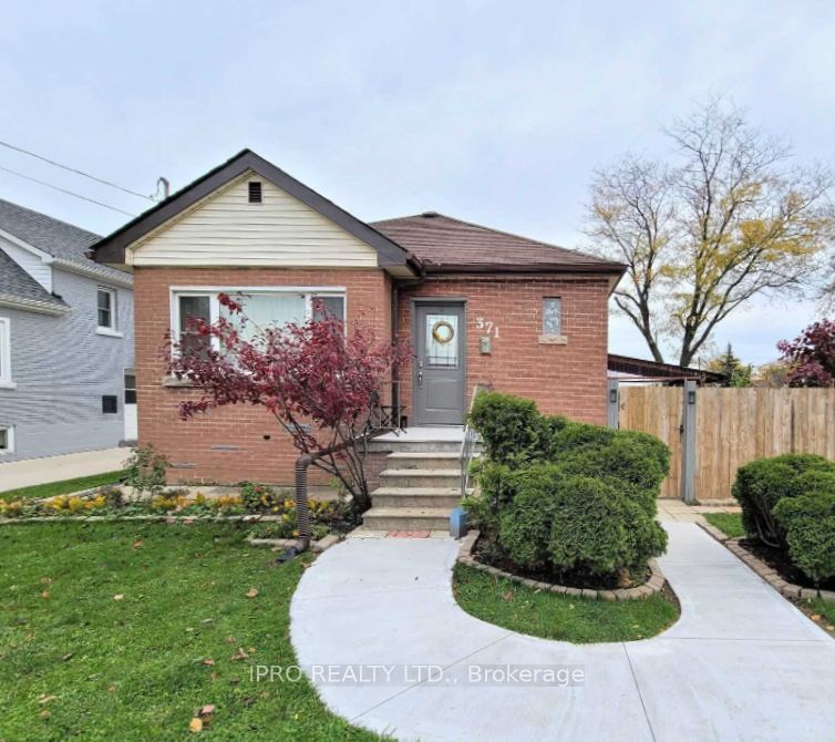 371 East 28th St, Hamilton, Ontario, Burkholme