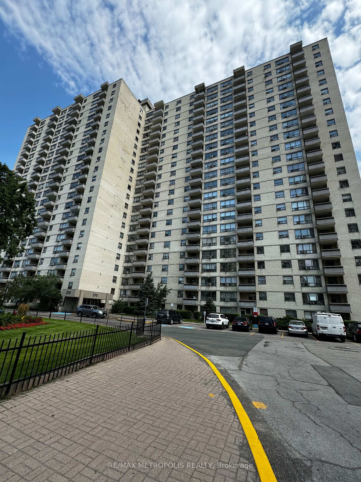 370 Dixon Rd, Toronto, Ontario, Kingsview Village-The Westway