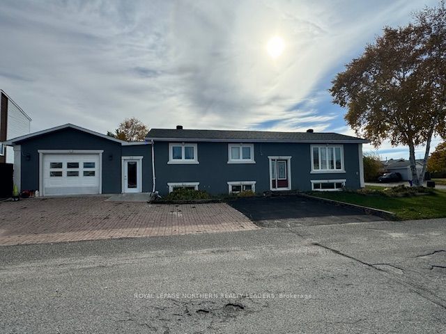 102 Timcor Cres, Timmins, Ontario, Main area