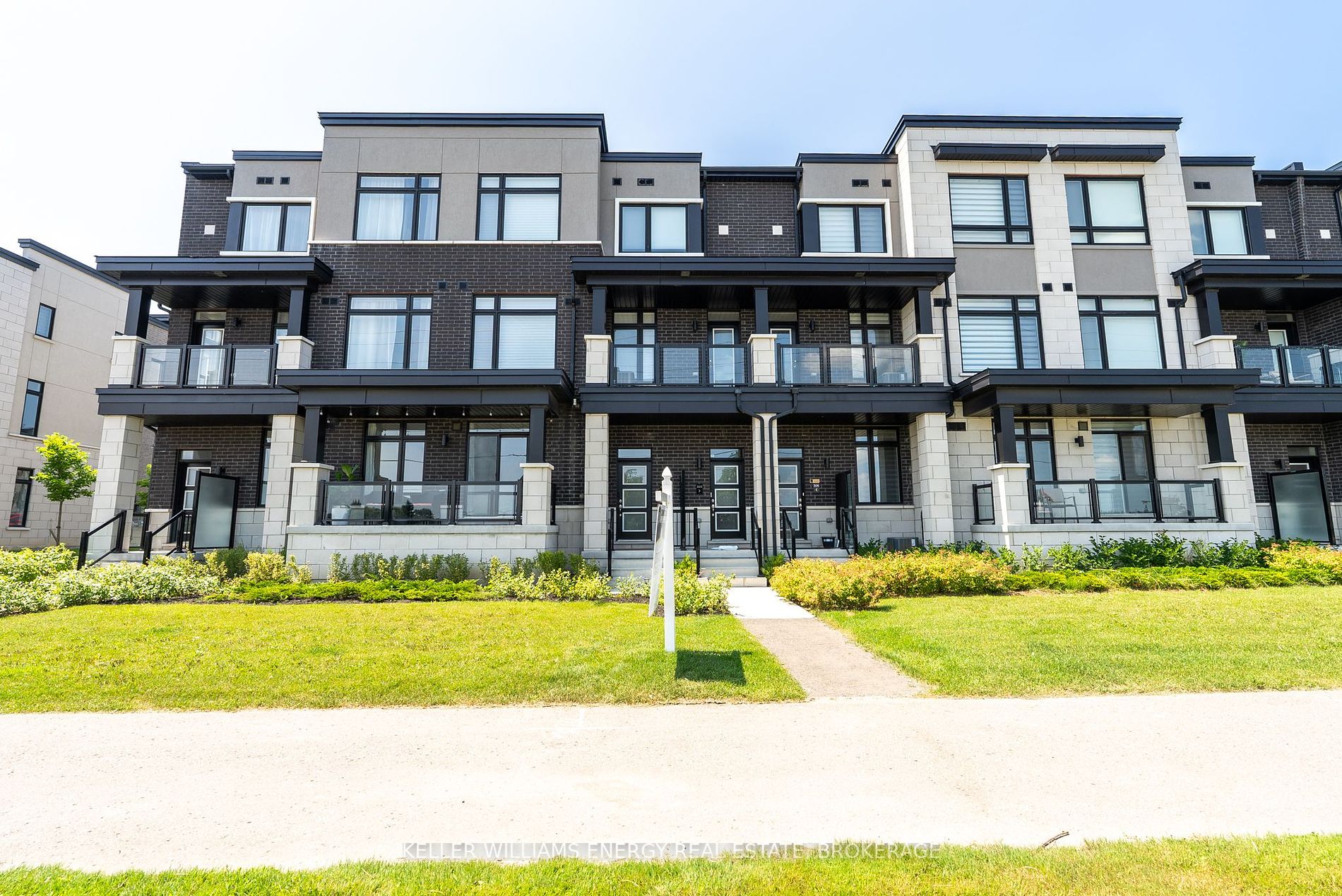 2550 Castlegate Crossing, Pickering, Ontario, Duffin Heights