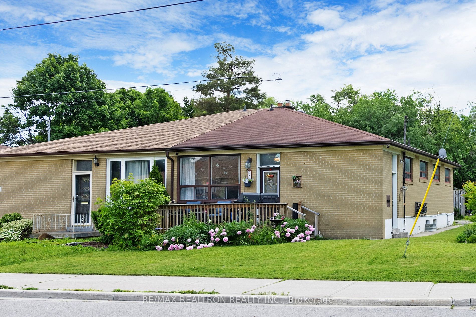 75 Davis Rd, Aurora, Ontario, Aurora Highlands