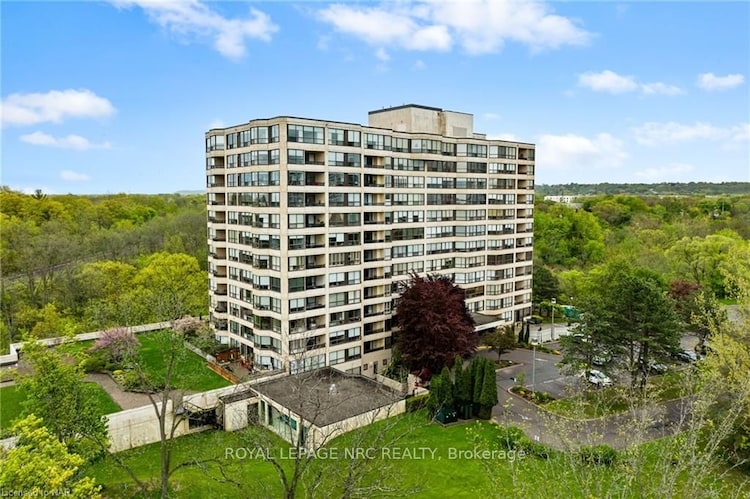 3 TOWERING HEIGHTS Blvd, St. Catharines, Ontario, 461 - Glendale/Glenridge