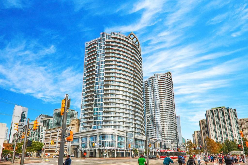 218 Queens Quay W, Toronto, Ontario, Waterfront Communities C1